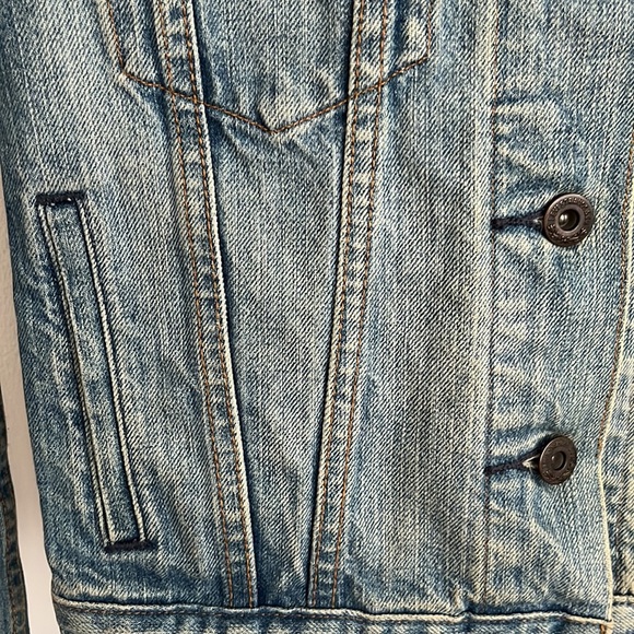 Levi’s jean jacket - Picture 4 of 6